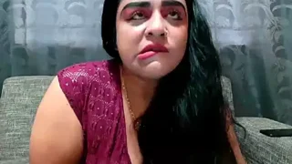 Indianishkq7 from Stripchat