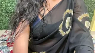 Smiley TeluguGirl from Stripchat