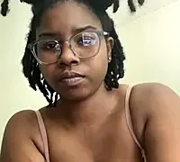 Feistyariess from Stripchat