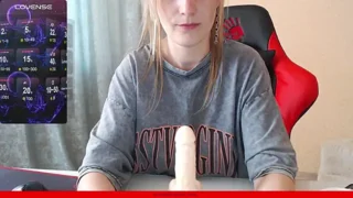 Goldenn blonde from Stripchat