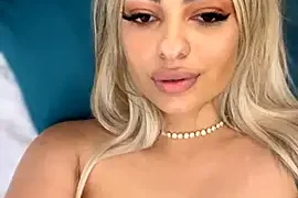 YaraMoon from Stripchat